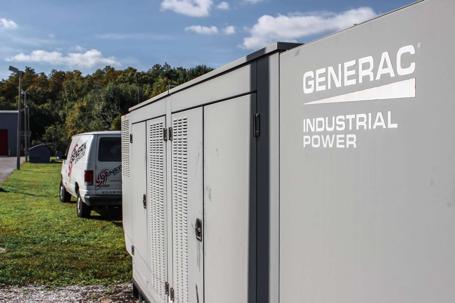 A Guide to The Top 3 Industrial Generators on the Market